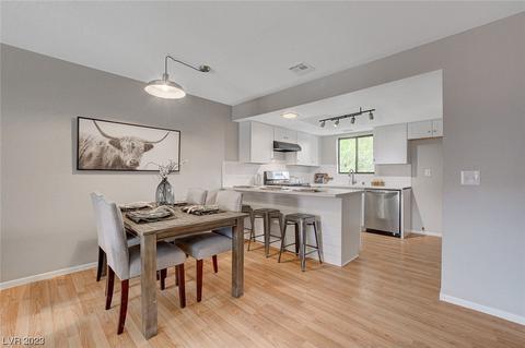 5203 Caliente St #54, Las Vegas, NV 89119
