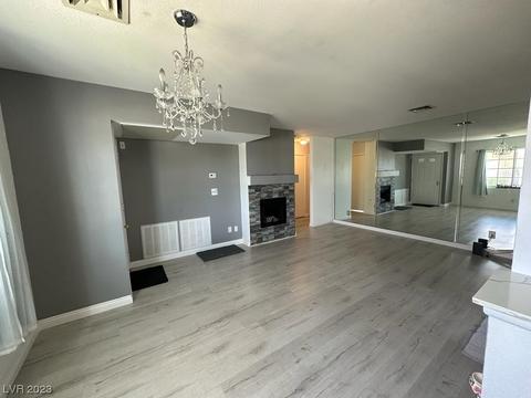 4815 S Torrey Pines Dr #201, Las Vegas, NV 89103