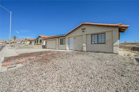 1822 Maricopa Dr, Laughlin, NV 89029 photo 4