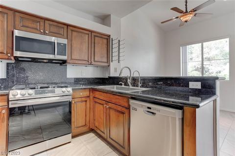 5155 W Tropicana Ave #2015, Las Vegas, NV 89103