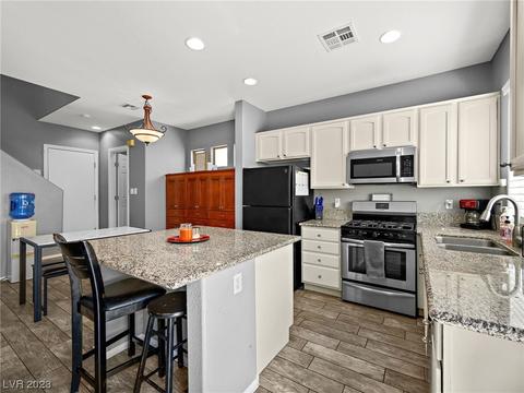 8244 Strawberry Spring St, Las Vegas, NV 89143