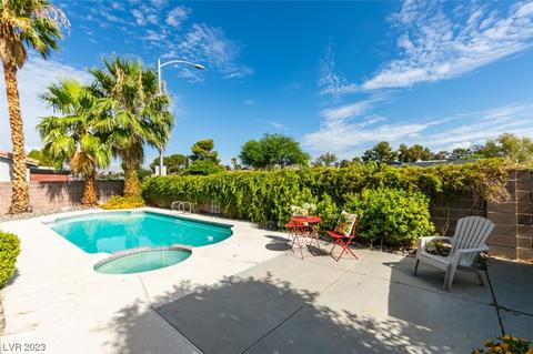6312 Barkstone Ave, Las Vegas, NV 89108