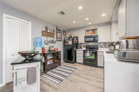 2240 Highpointe Dr #203, Laughlin, NV 89029 photo 10