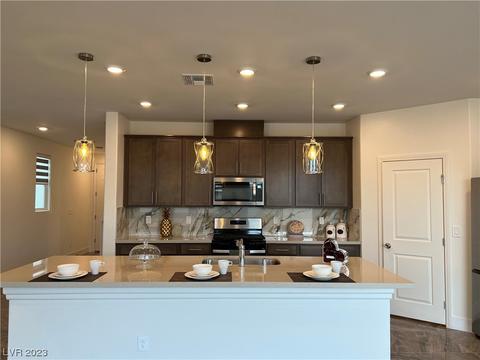 8640 Valley Village St, Las Vegas, NV 89113