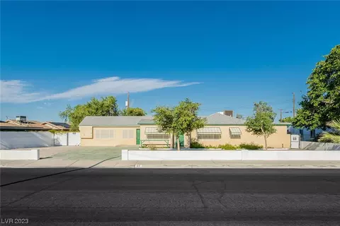 831 Essex East Dr, Las Vegas, NV 89107