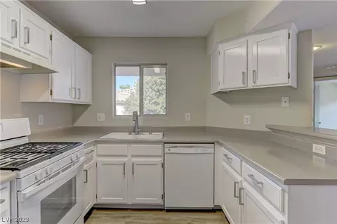 4555 E Sahara Ave #216, Las Vegas, NV 89104