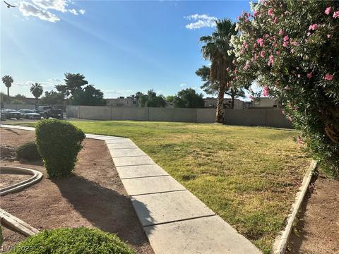 559 Roxella Ln #C, Las Vegas, NV 89110