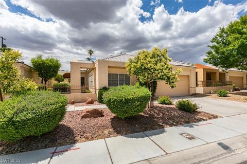 413 Mill Hollow Rd, Las Vegas, NV 89107