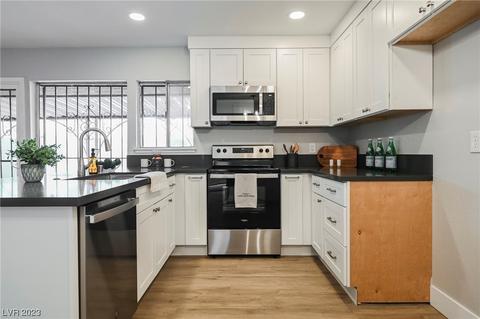 2444 Paradise Village Way, Las Vegas, NV 89120