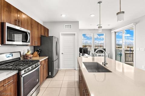 11250 Hidden Peak Ave #205, Las Vegas, NV 89135