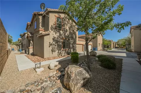 9828 Overlook Ridge Ave, Las Vegas, NV 89148