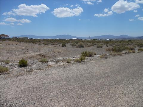 1261 E Croyden Pl, Pahrump, NV 89060