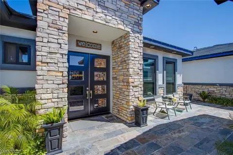 550 Du Fort Ave, Henderson, NV 89002