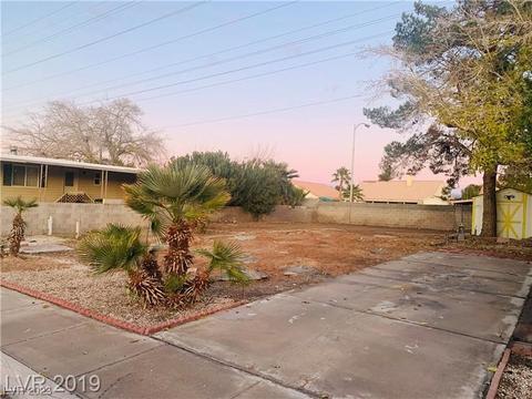 3666 Lost Hills Dr, Las Vegas, NV 89122