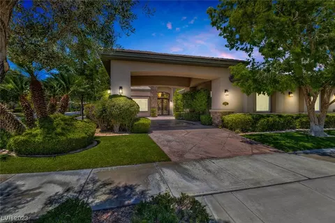 2995 American River Ln, Las Vegas, NV 89135
