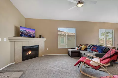 3375 Cactus Shadow St #201, Las Vegas, NV 89129