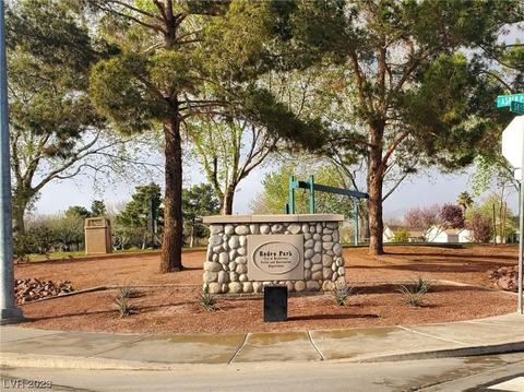 717 Red Bark Ln, Henderson, NV 89011