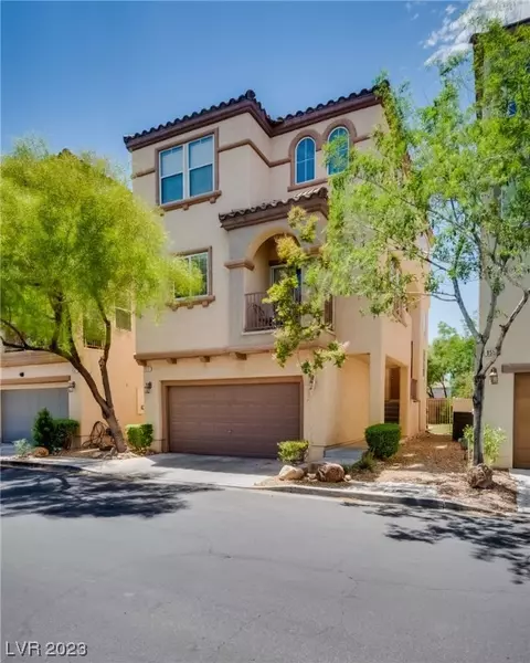 9559 Leaping Lizard St, Las Vegas, NV 89178