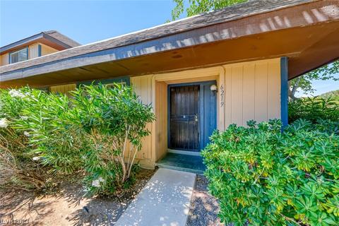6219 Meadow Vista Ln, Las Vegas, NV 89103