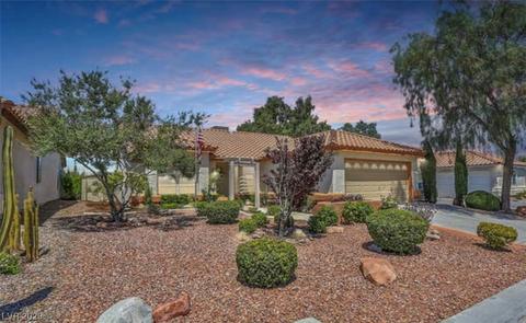 2675 Holy Cross Dr, Las Vegas, NV 89156