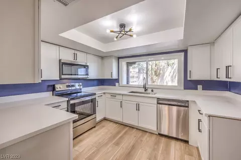 2977 Calle Del Valle, Las Vegas, NV 89120