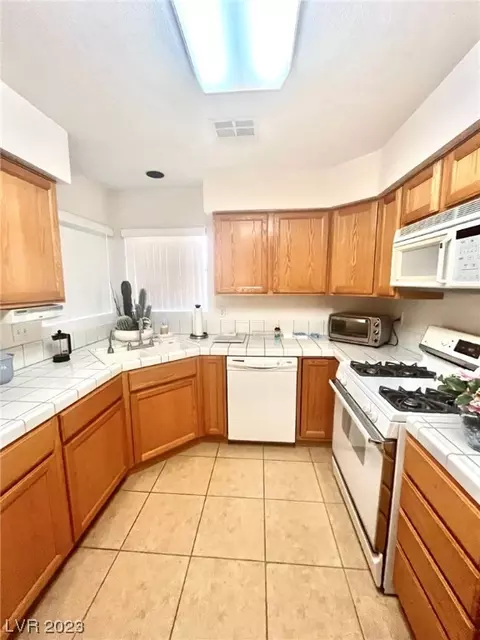 4829 Lawnwood Ct, Las Vegas, NV 89130