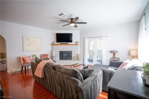 1404 Santa Margarita St #H, Las Vegas, NV 89146