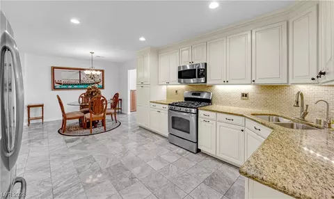 7605 Roop St, Las Vegas, NV 89131
