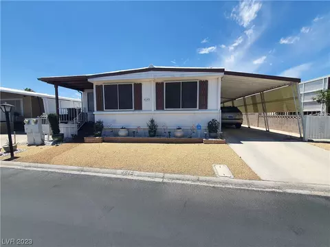 4645 W Royal Club Way, Las Vegas, NV 89103