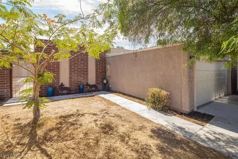 5242 N Lakewood Ct, Las Vegas, NV 89120