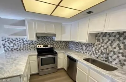 1637 Justin Cir #O, Henderson, NV 89011