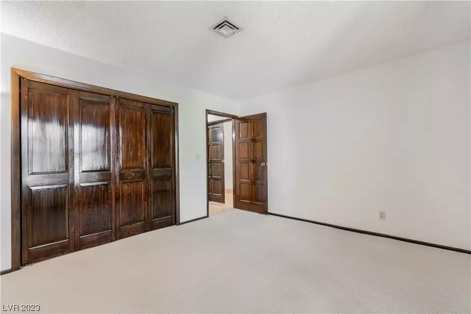  2465 Whippoorwill Ln, Las Vegas, NV 89121 photo 23