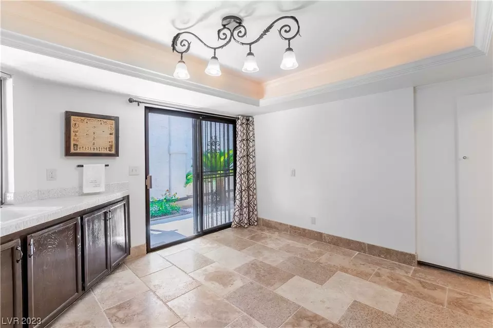  2465 Whippoorwill Ln, Las Vegas, NV 89121 photo 10