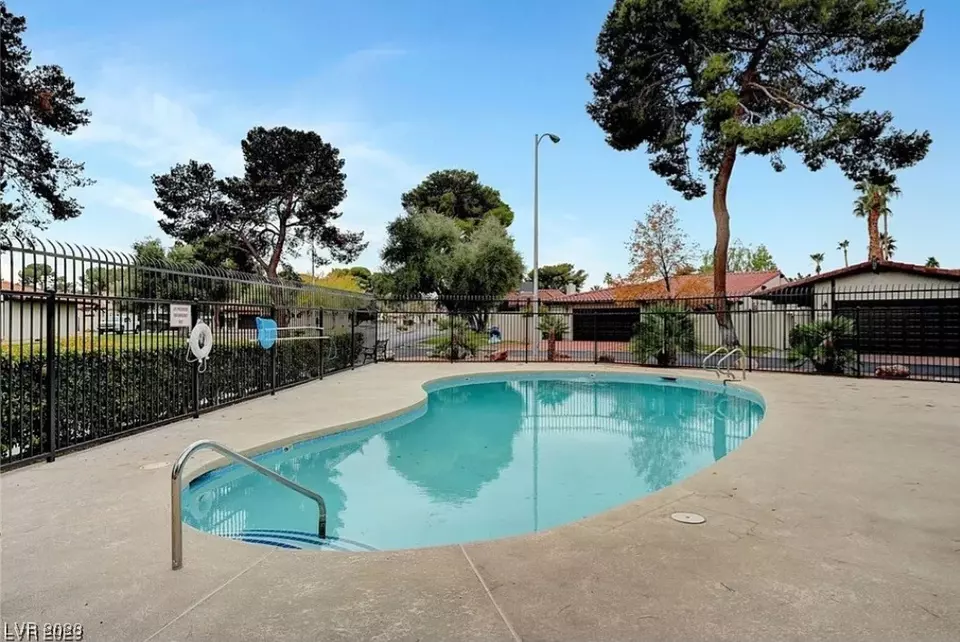  2465 Whippoorwill Ln, Las Vegas, NV 89121 photo 36