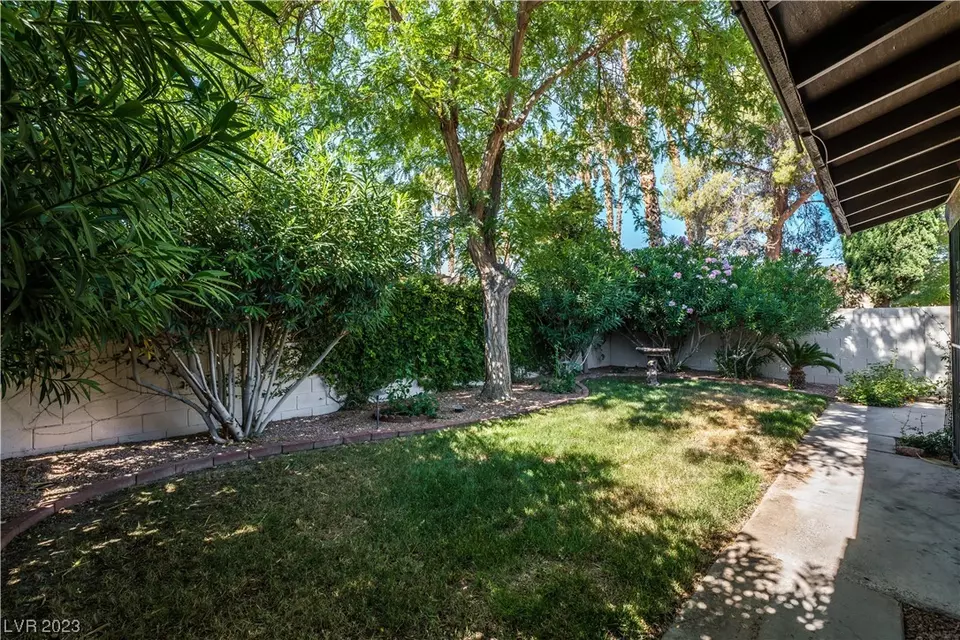  2465 Whippoorwill Ln, Las Vegas, NV 89121 photo 30