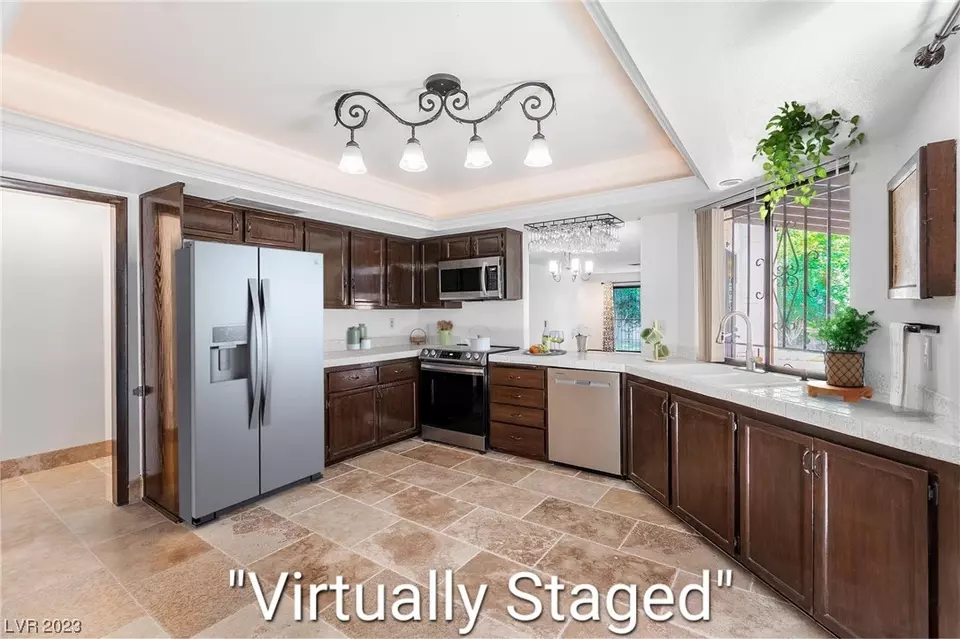  2465 Whippoorwill Ln, Las Vegas, NV 89121 photo 6