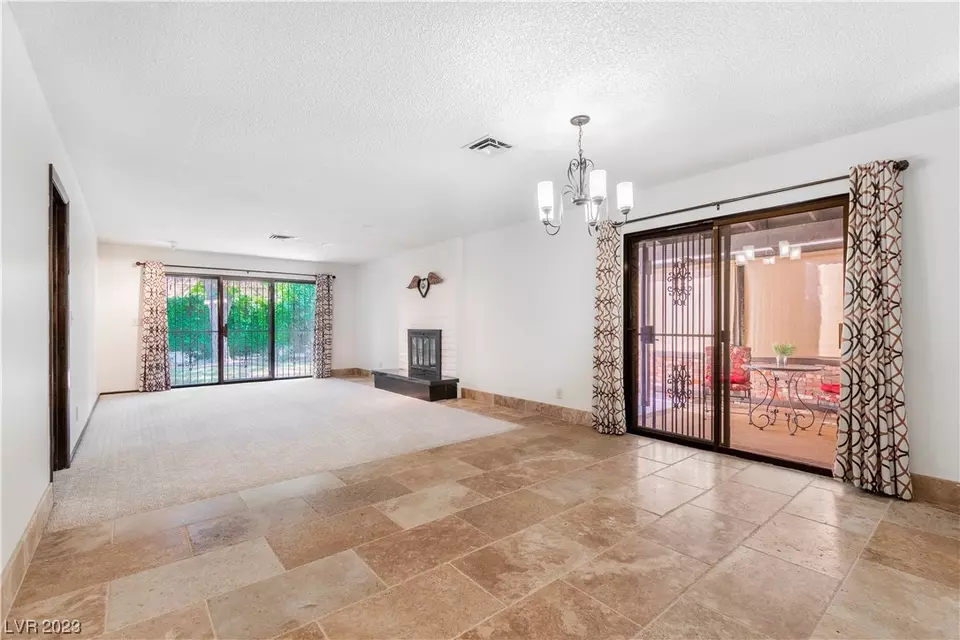  2465 Whippoorwill Ln, Las Vegas, NV 89121 photo 13