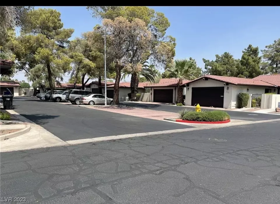 2465 Whippoorwill Ln, Las Vegas, NV 89121 photo 37
