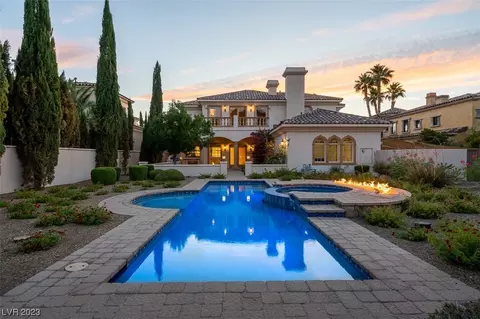4 Grand Anacapri Dr, Henderson, NV 89011