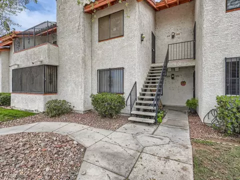 1701 E Katie Ave #18, Las Vegas, NV 89119