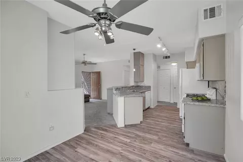 1050 E Cactus Ave #1081, Las Vegas, NV 89183