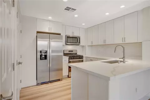 820 Canterra St #2057, Las Vegas, NV 89138
