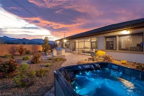 8509 Wolf Mountain Ct, Las Vegas, NV 89129