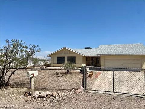 1670 Rocking Horse Dr, Henderson, NV 89002