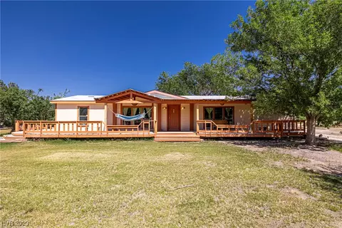 671 N Woodchips Rd, Pahrump, NV 89060