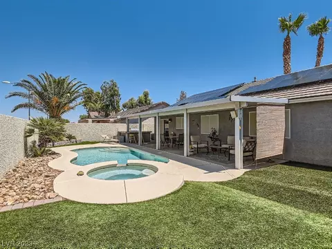 621 Braverwood Dr, Henderson, NV 89015