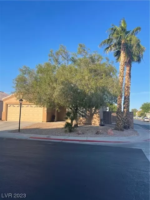 7626 Rainbow Cove Dr, Las Vegas, NV 89131