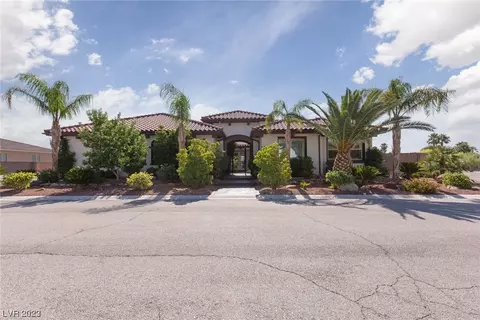 6520 Whispering Sands Dr, Las Vegas, NV 89131