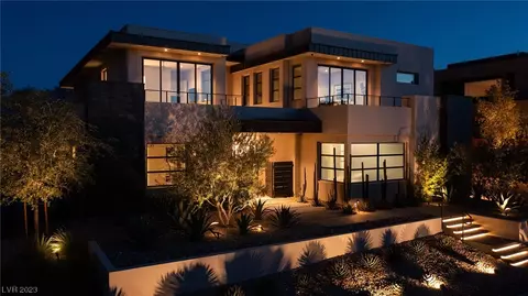 47 Drifting Shadow Way, Las Vegas, NV 89135