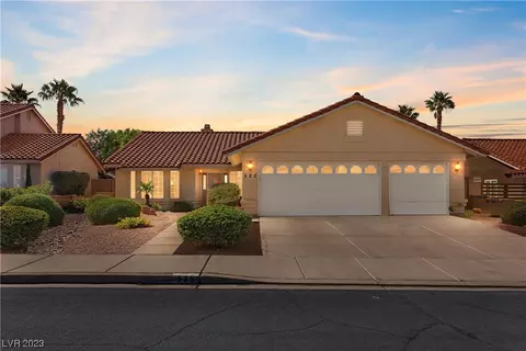 525 Ampere Ln, Las Vegas, NV 89145